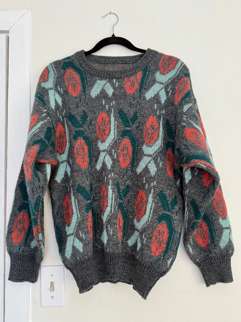 Vintage 80s 90s wool blend abstract floral tulip sweater
